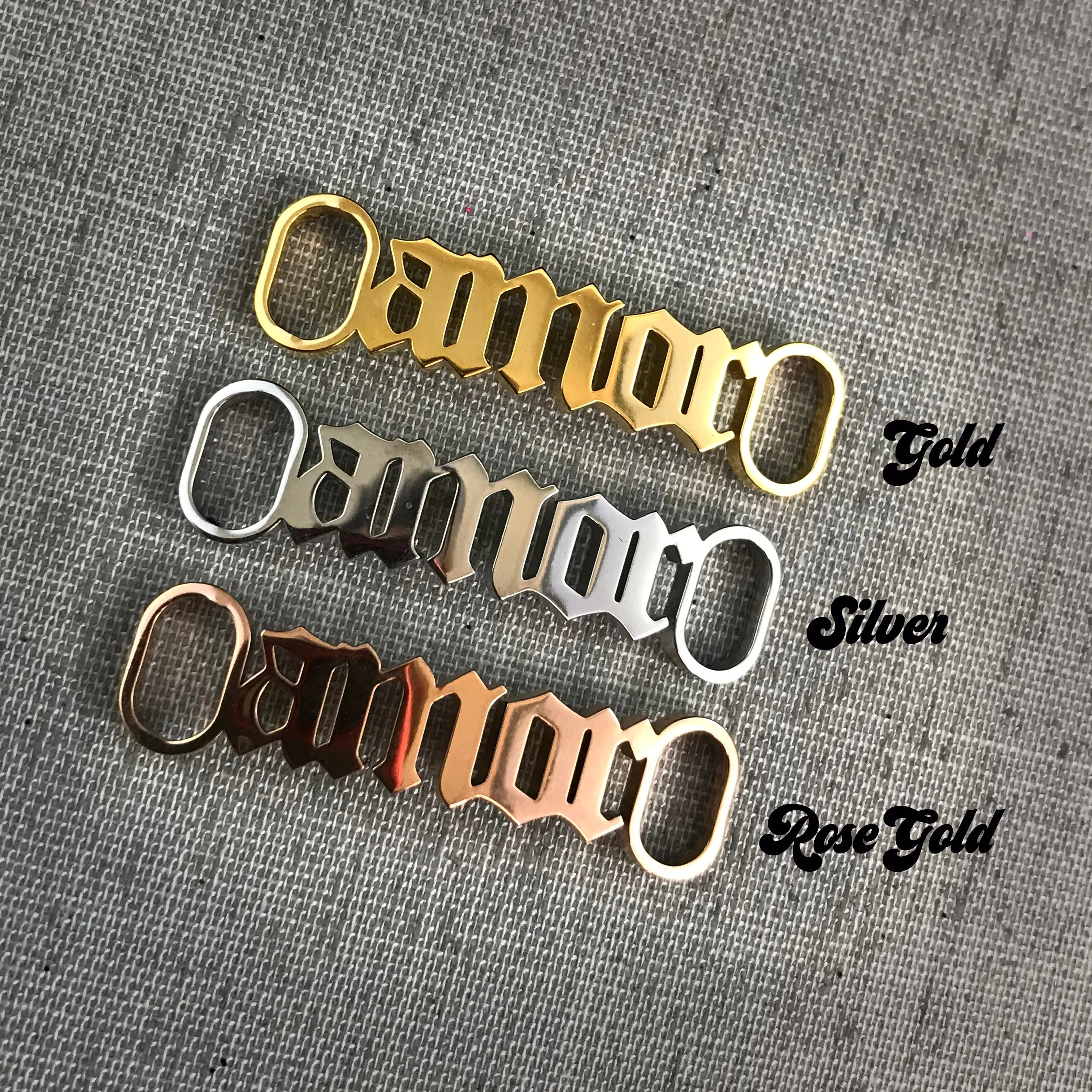 Amor Metal Shoe Charm